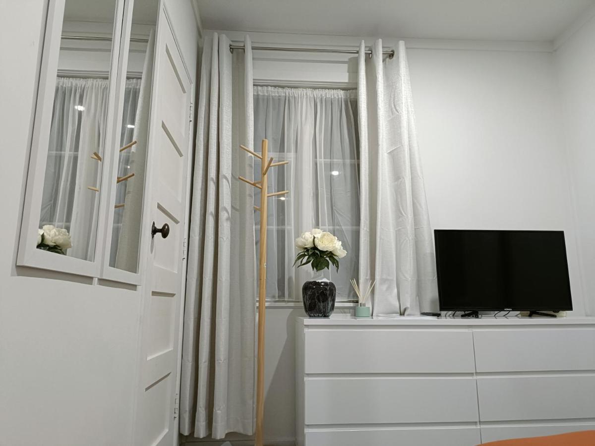 Bright & Comfy Stay In Newly Renovated Home With Parking Окленд Экстерьер фото